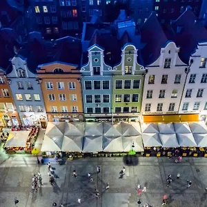 Holland House Old Town Lägenhetshotell